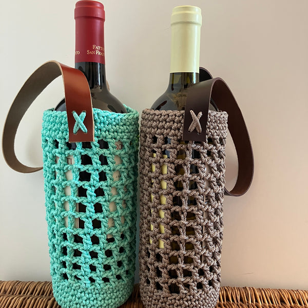 Wine bottle holder