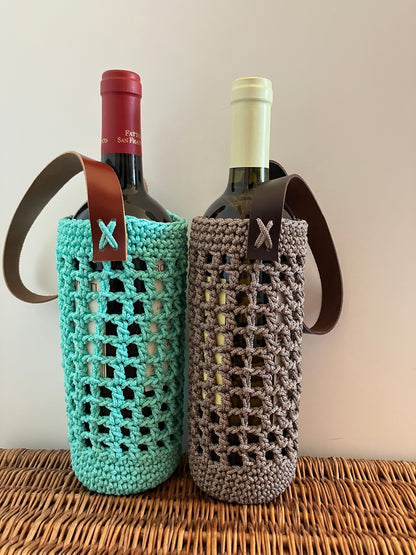 Wine bottle holder